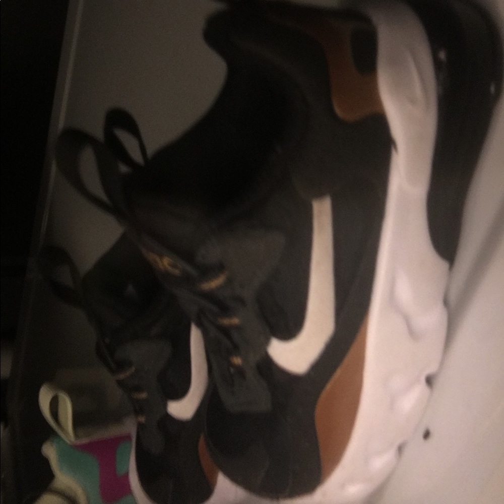 NIKE AIR MAX 5c